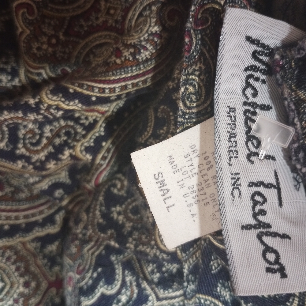 Fall Pattern Below The Knee Skirt - image 2